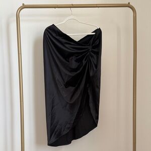 Elegant Black Women's Side sinched Skirt